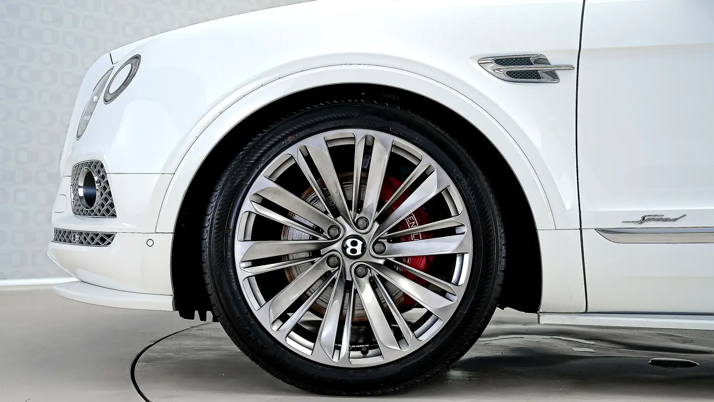 BENTLEY Bentayga W12 Speed 2020 - photo 11 - Import Émirats | International Cars