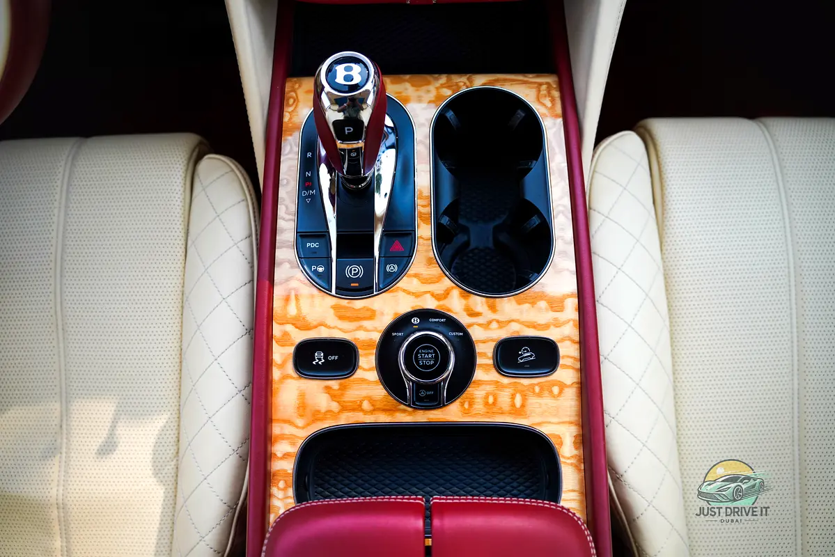BENTLEY Bentayga First Edition 2018 - photo 11 - Import Émirats | International Cars