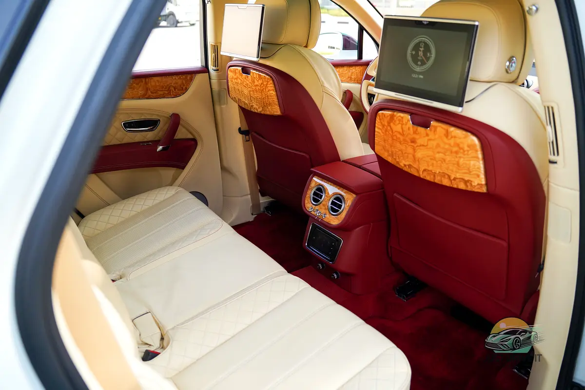 BENTLEY Bentayga First Edition 2018 - photo 9 - Import Émirats | International Cars