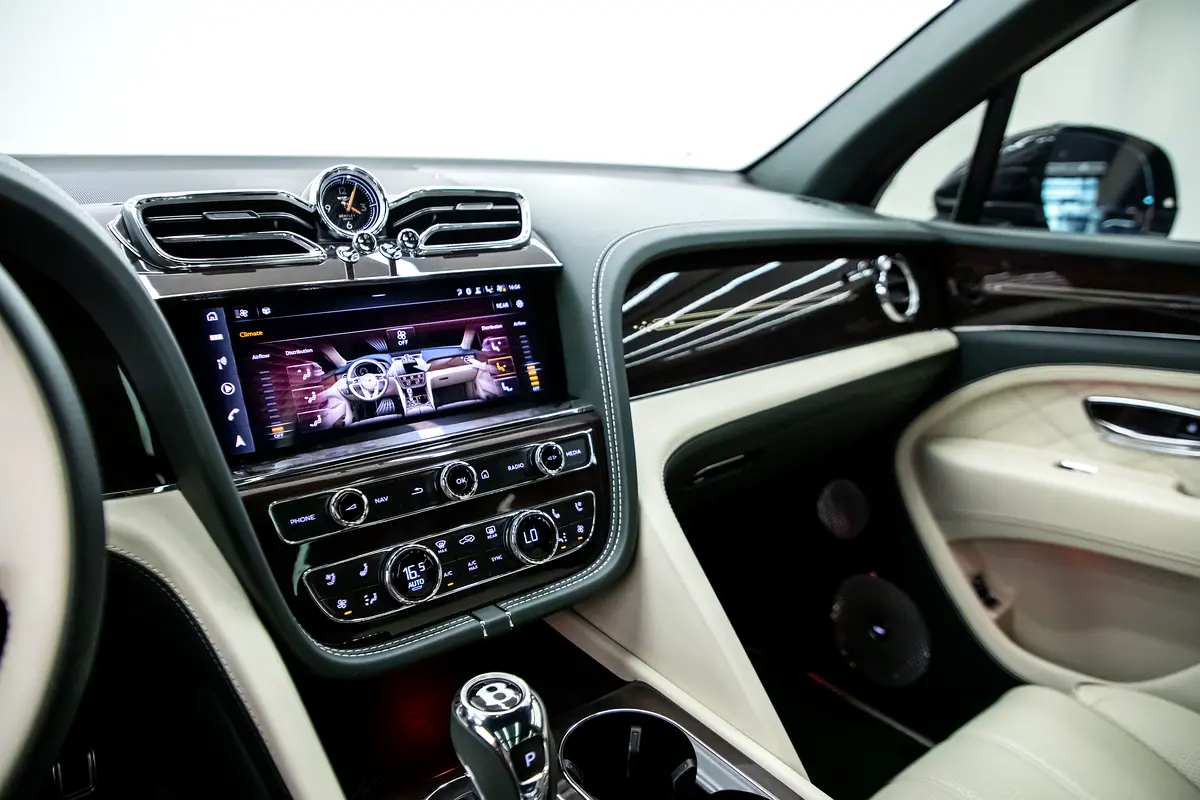 BENTLEY Bentayga First Edition 2023 - photo 9 - Import Émirats | International Cars