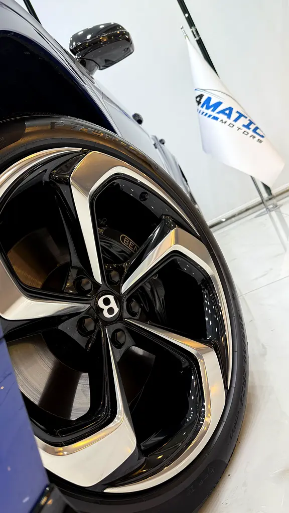 BENTLEY Bentayga S 2022 - photo 7 - Import Émirats | International Cars