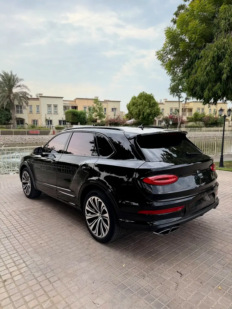 BENTLEY Bentayga Signature 2022 - photo 5 - Import Émirats | International Cars