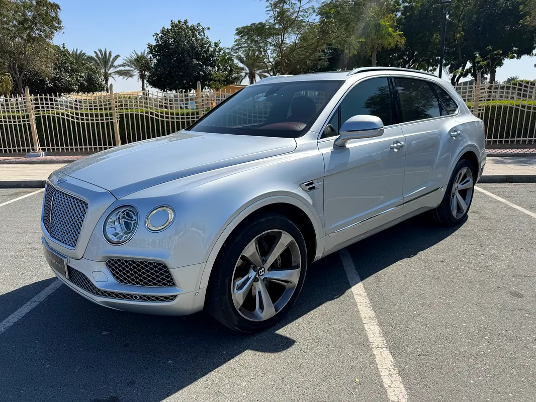BENTLEY Bentayga Standard 2018 - photo 2 - Import Émirats | International Cars