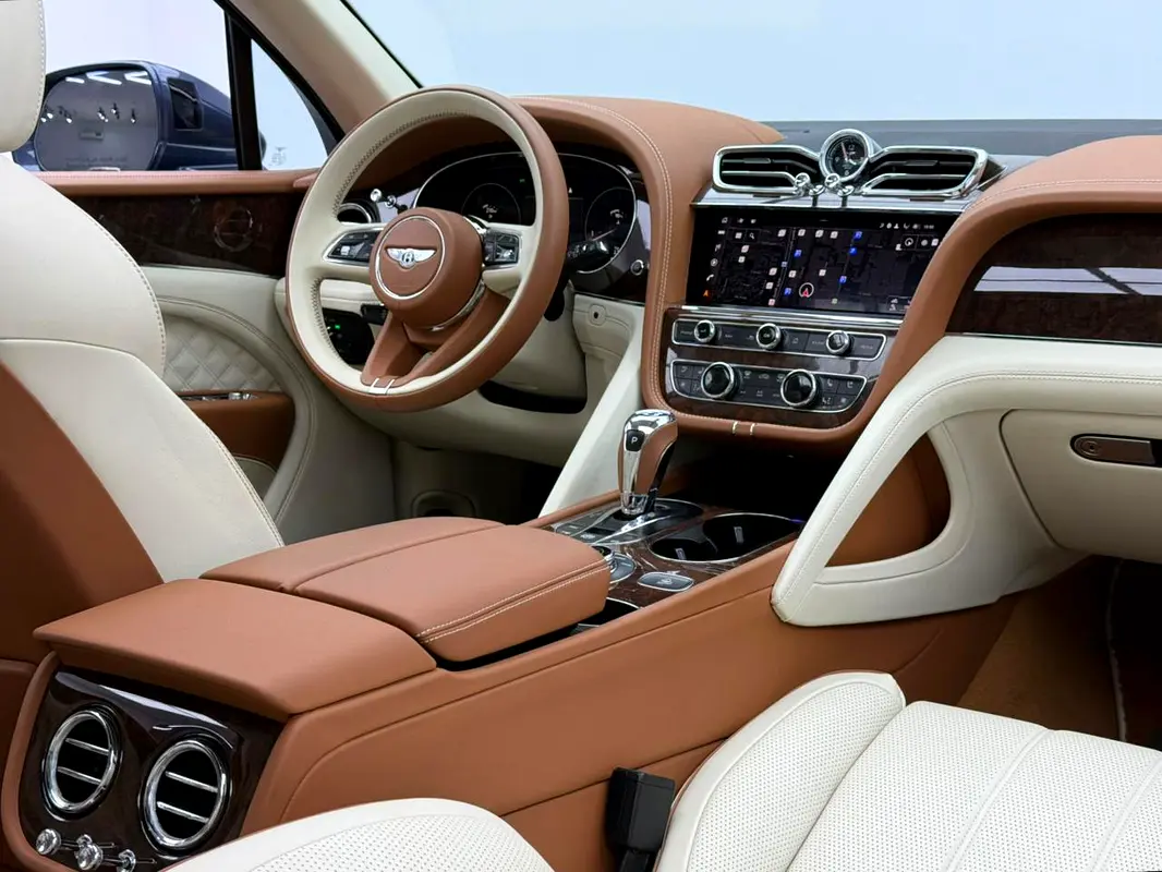 BENTLEY Bentayga Standard 2022 - photo 11 - Import Émirats | International Cars