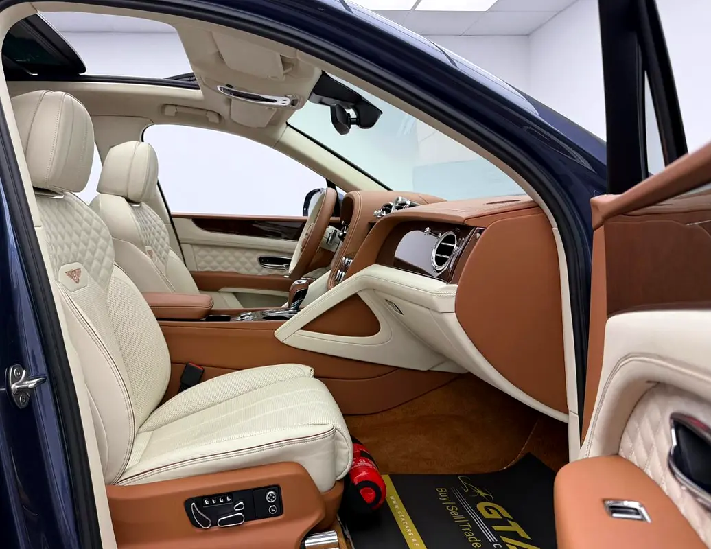 BENTLEY Bentayga Standard 2022 - photo 9 - Import Émirats | International Cars