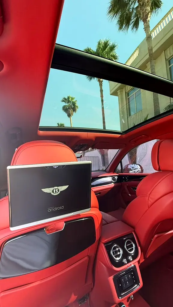 BENTLEY Bentayga Signature 2018 - photo 10 - Import Émirats | International Cars