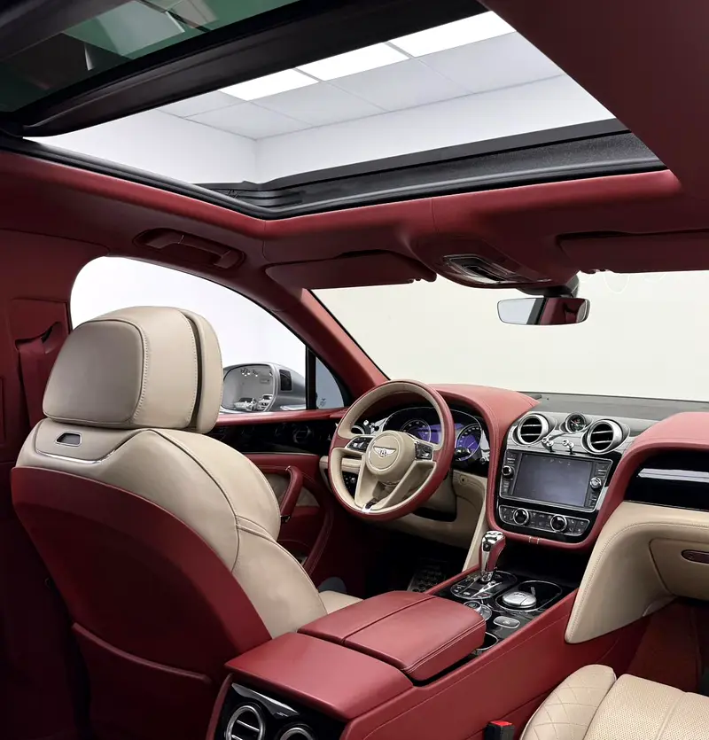 BENTLEY Bentayga First Edition 2017 - photo 12 - Import Émirats | International Cars
