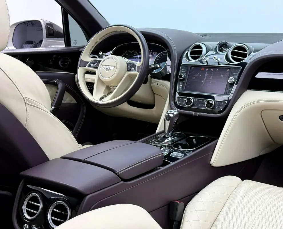 BENTLEY Bentayga W12 AWD 2017 - photo 12 - Import Émirats | International Cars