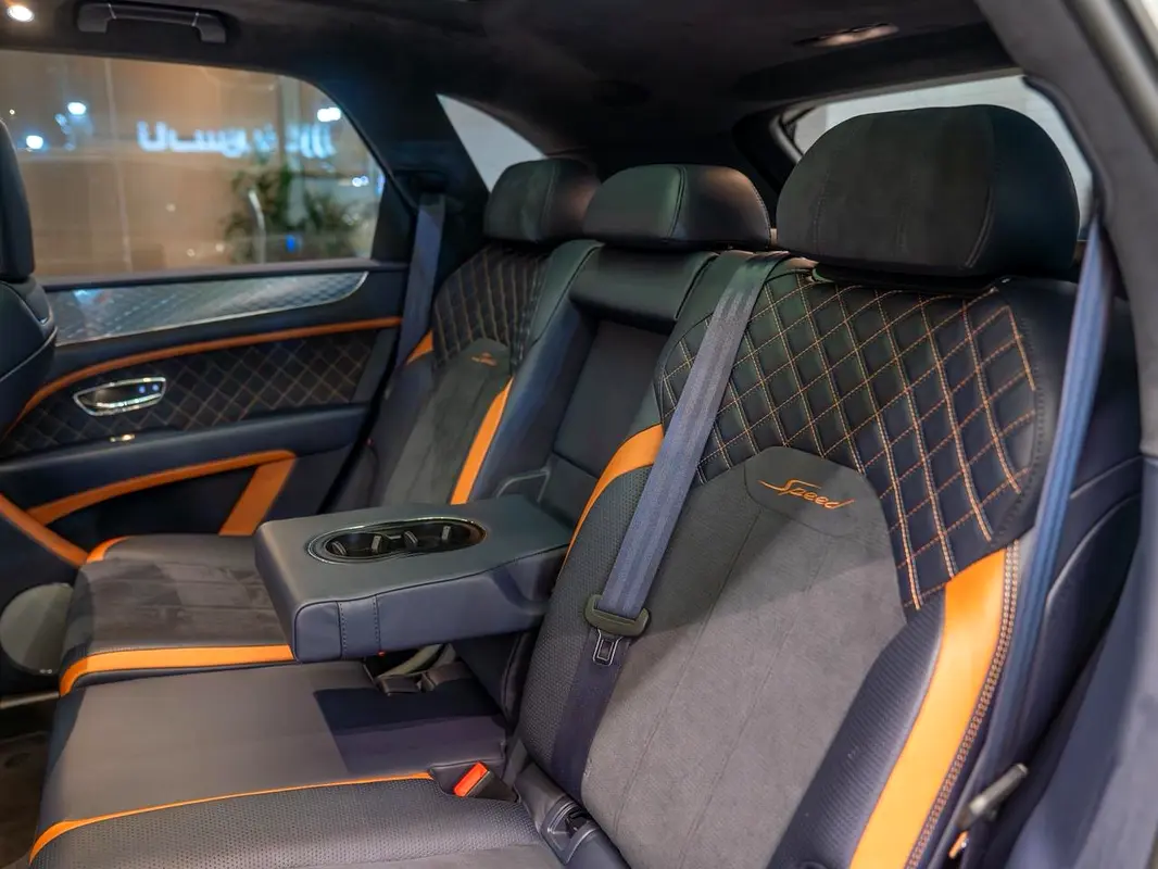 BENTLEY Bentayga W12 Speed 2021 - photo 11 - Import Émirats | International Cars