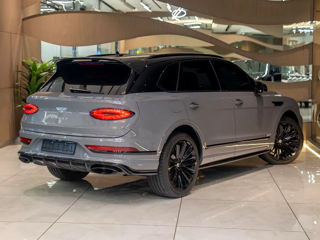 BENTLEY Bentayga W12 Speed 2021 - photo 2 - Import Émirats | International Cars