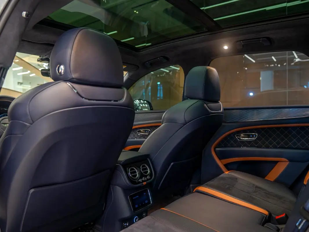 BENTLEY Bentayga W12 Speed 2021 - photo 7 - Import Émirats | International Cars