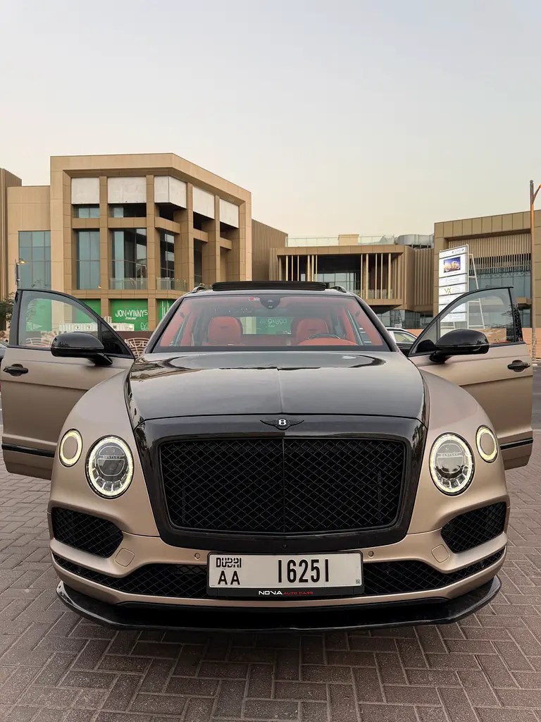 BENTLEY Bentayga W12 Mulliner 2017 - photo 5 - Import Émirats | International Cars
