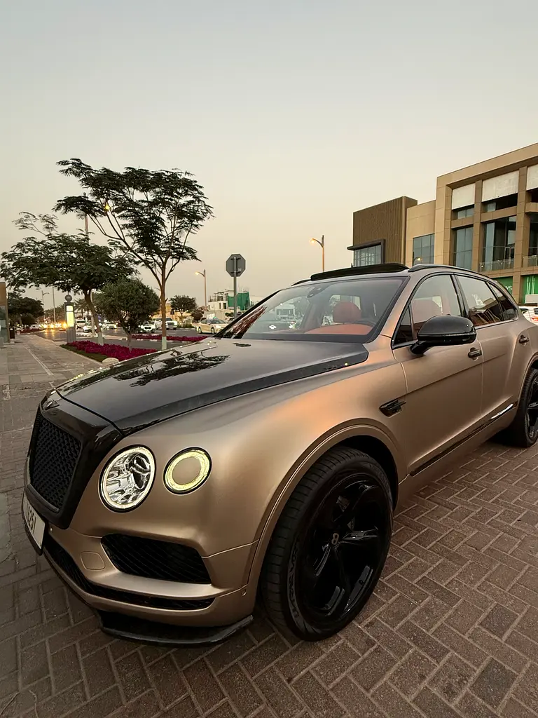 BENTLEY Bentayga W12 Mulliner 2017 - photo 6 - Import Émirats | International Cars