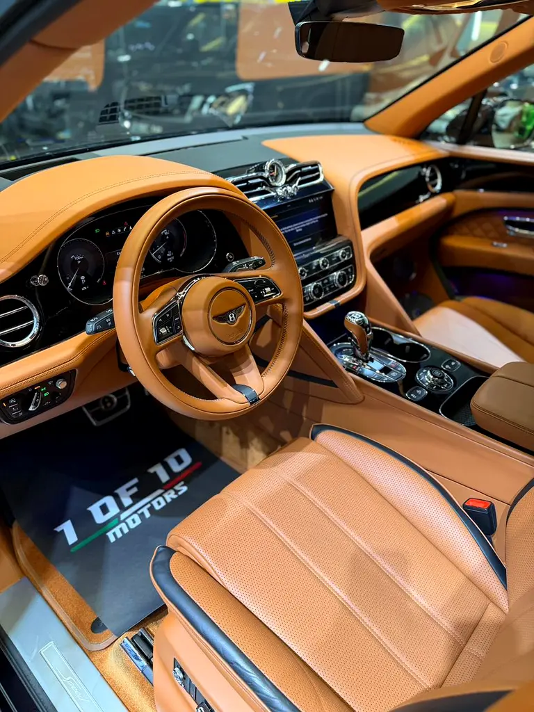 BENTLEY Bentayga W12 Speed 2021 - photo 12 - Import Émirats | International Cars