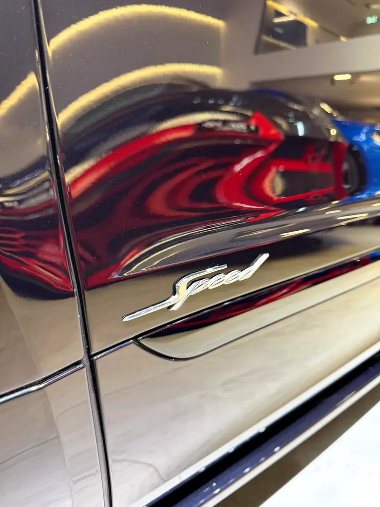 BENTLEY Bentayga W12 Speed 2021 - photo 7 - Import Émirats | International Cars