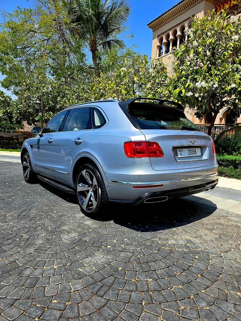 BENTLEY Bentayga First Edition 2017 - photo 2 - Import Émirats | International Cars