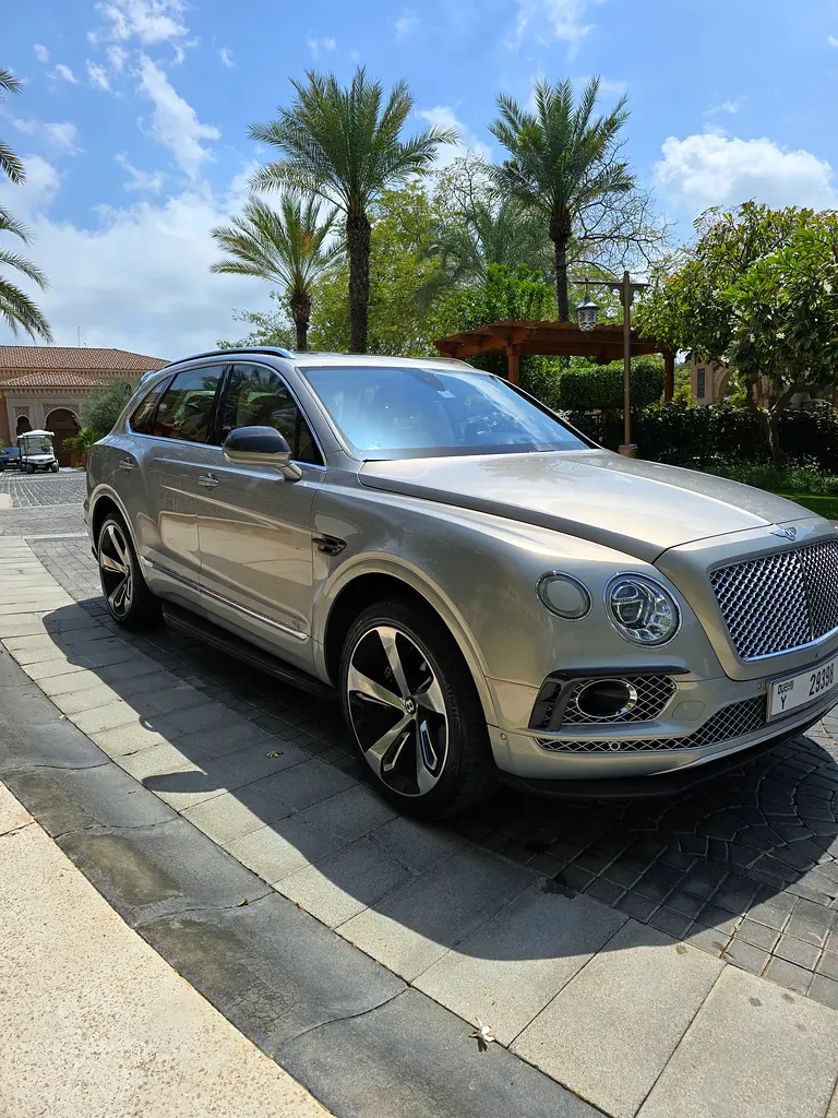 BENTLEY Bentayga First Edition 2017 - photo 4 - Import Émirats | International Cars