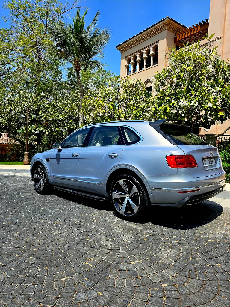 BENTLEY Bentayga First Edition 2017 - photo 6 - Import Émirats | International Cars