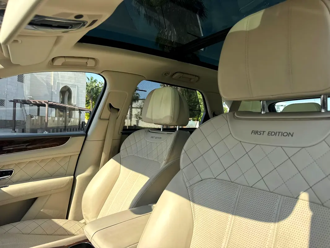 BENTLEY Bentayga First Edition 2017 - photo 11 - Import Émirats | International Cars
