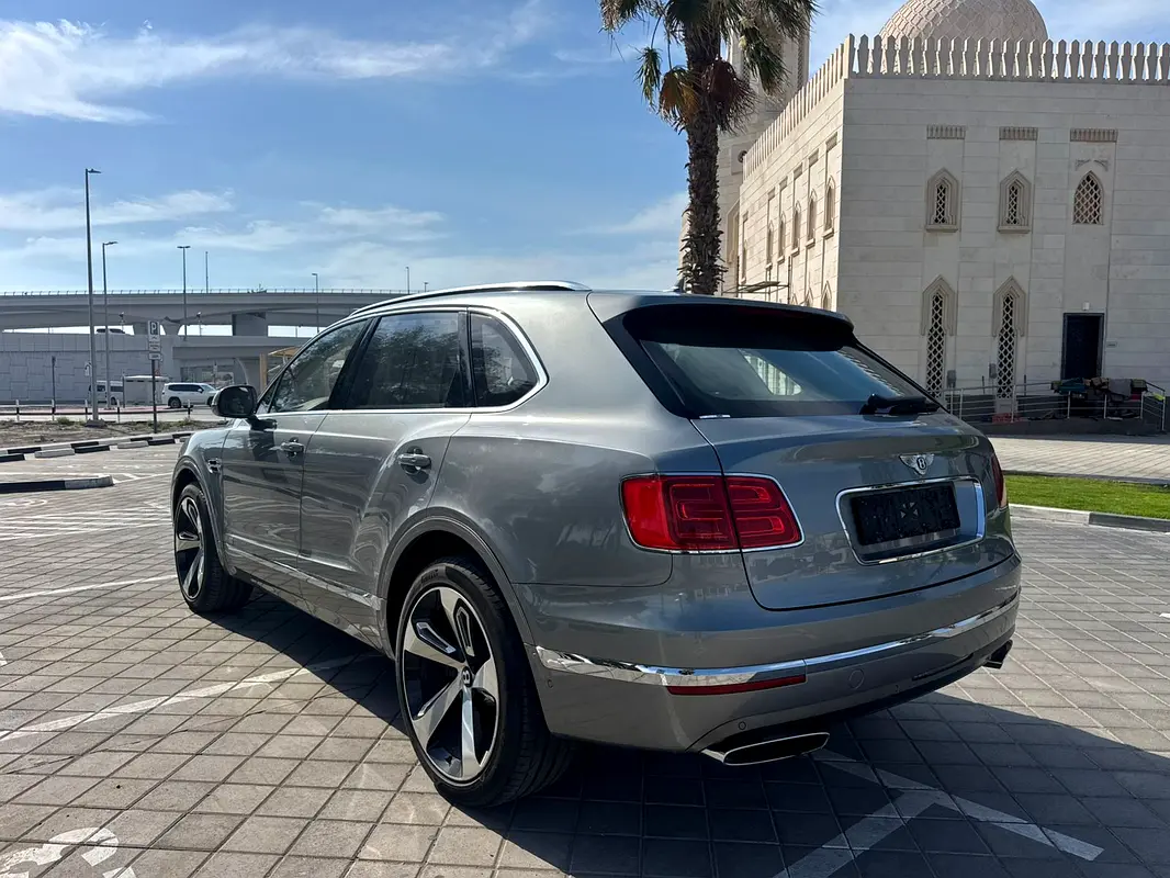 BENTLEY Bentayga First Edition 2017 - photo 4 - Import Émirats | International Cars
