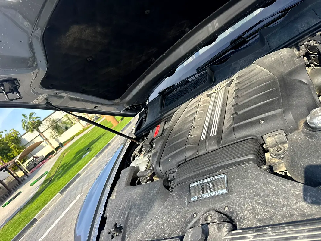 BENTLEY Bentayga First Edition 2017 - photo 7 - Import Émirats | International Cars