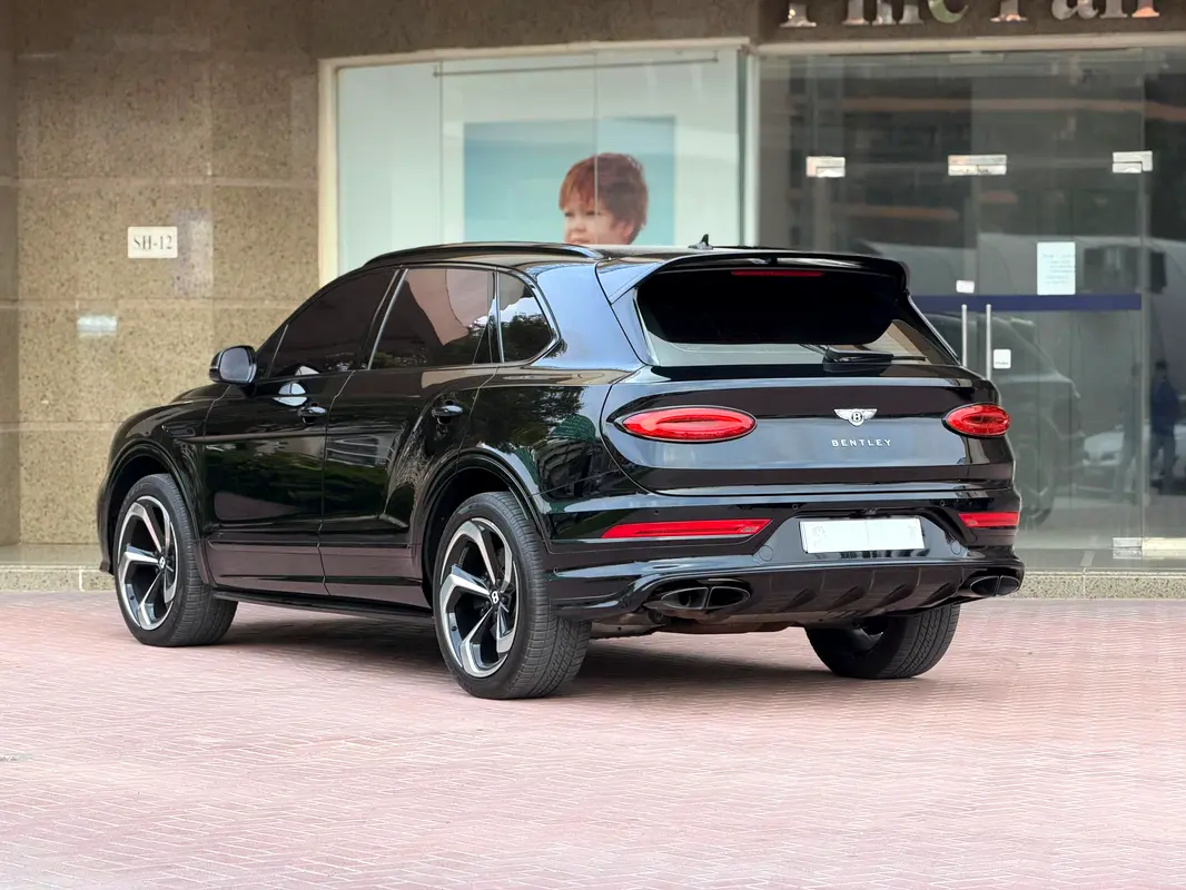 BENTLEY Bentayga S 2022 - photo 8 - Import Émirats | International Cars