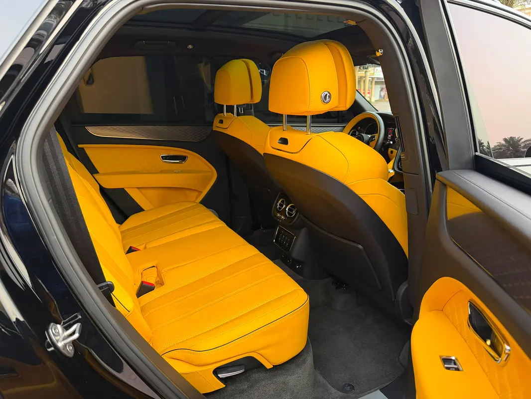 BENTLEY Bentayga S 2022 - photo 9 - Import Émirats | International Cars
