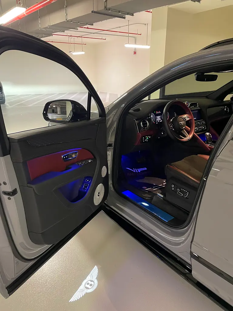 BENTLEY Bentayga S 2023 - photo 11 - Import Émirats | International Cars
