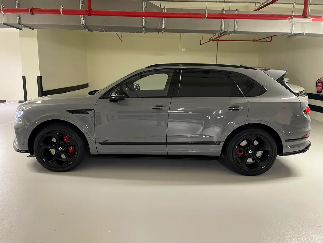 BENTLEY Bentayga S 2023 - photo 2 - Import Émirats | International Cars