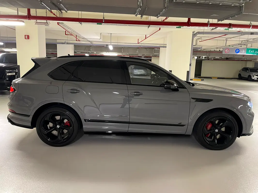 BENTLEY Bentayga S 2023 - photo 4 - Import Émirats | International Cars