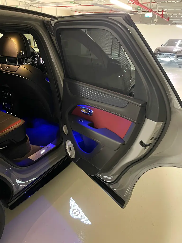 BENTLEY Bentayga S 2023 - photo 7 - Import Émirats | International Cars