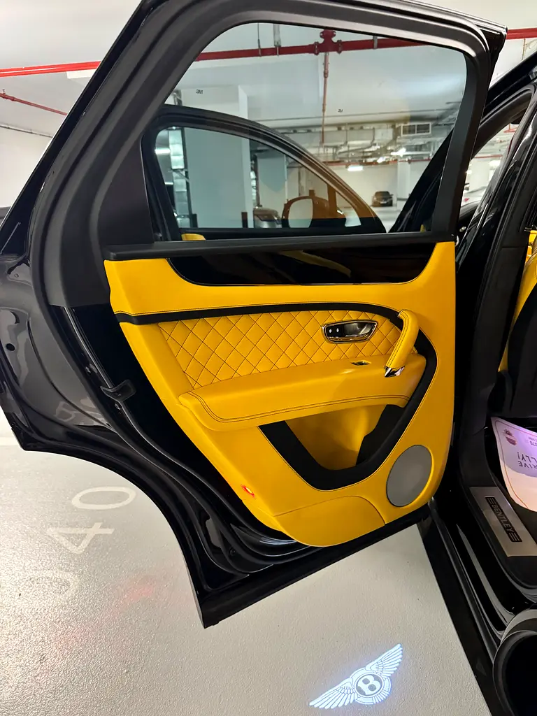 BENTLEY Bentayga W12 First Edition AWD 2019 - photo 10 - Import Émirats | International Cars