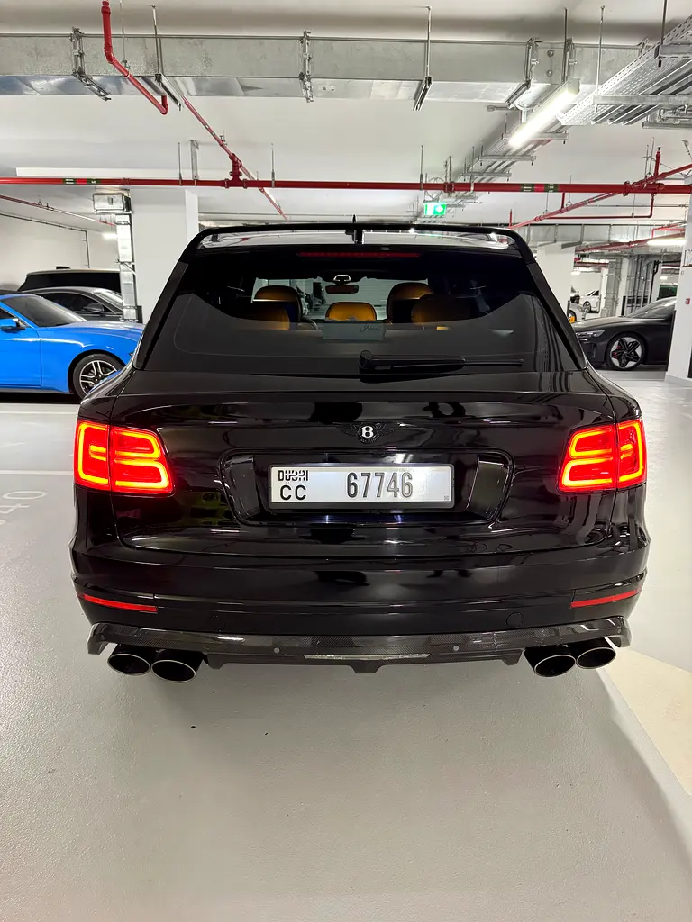 BENTLEY Bentayga W12 First Edition AWD 2019 - photo 11 - Import Émirats | International Cars