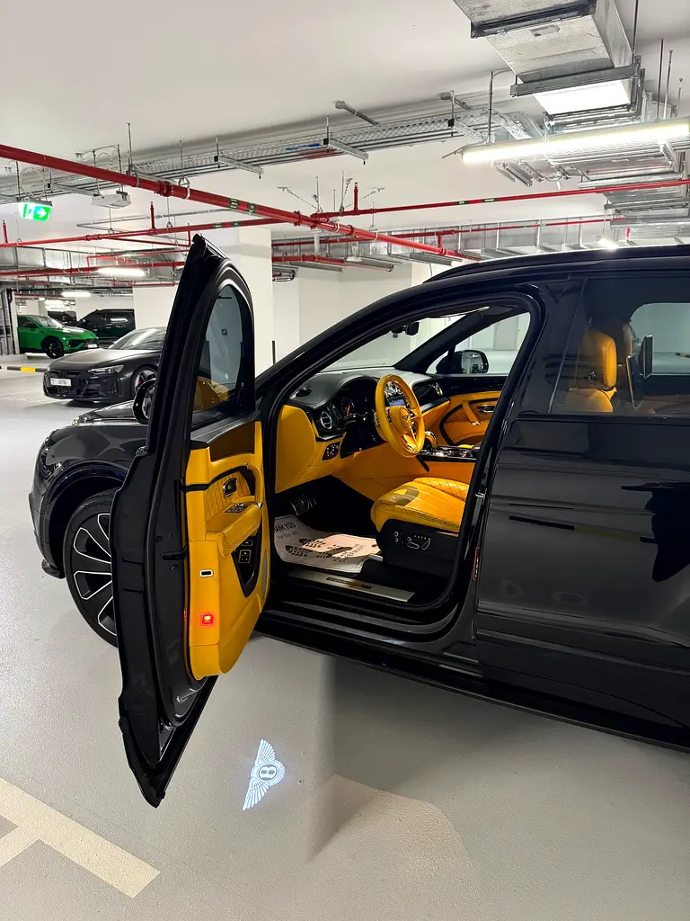 BENTLEY Bentayga W12 First Edition AWD 2019 - photo 5 - Import Émirats | International Cars