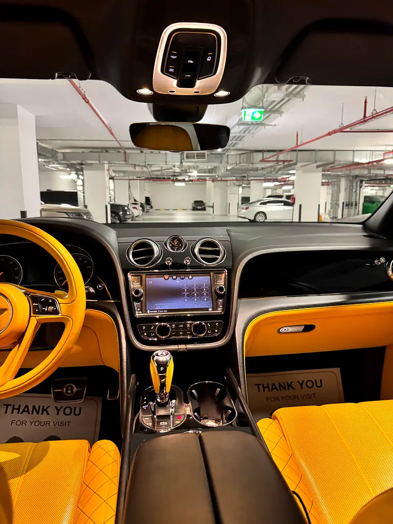 BENTLEY Bentayga W12 First Edition AWD 2019 - photo 7 - Import Émirats | International Cars