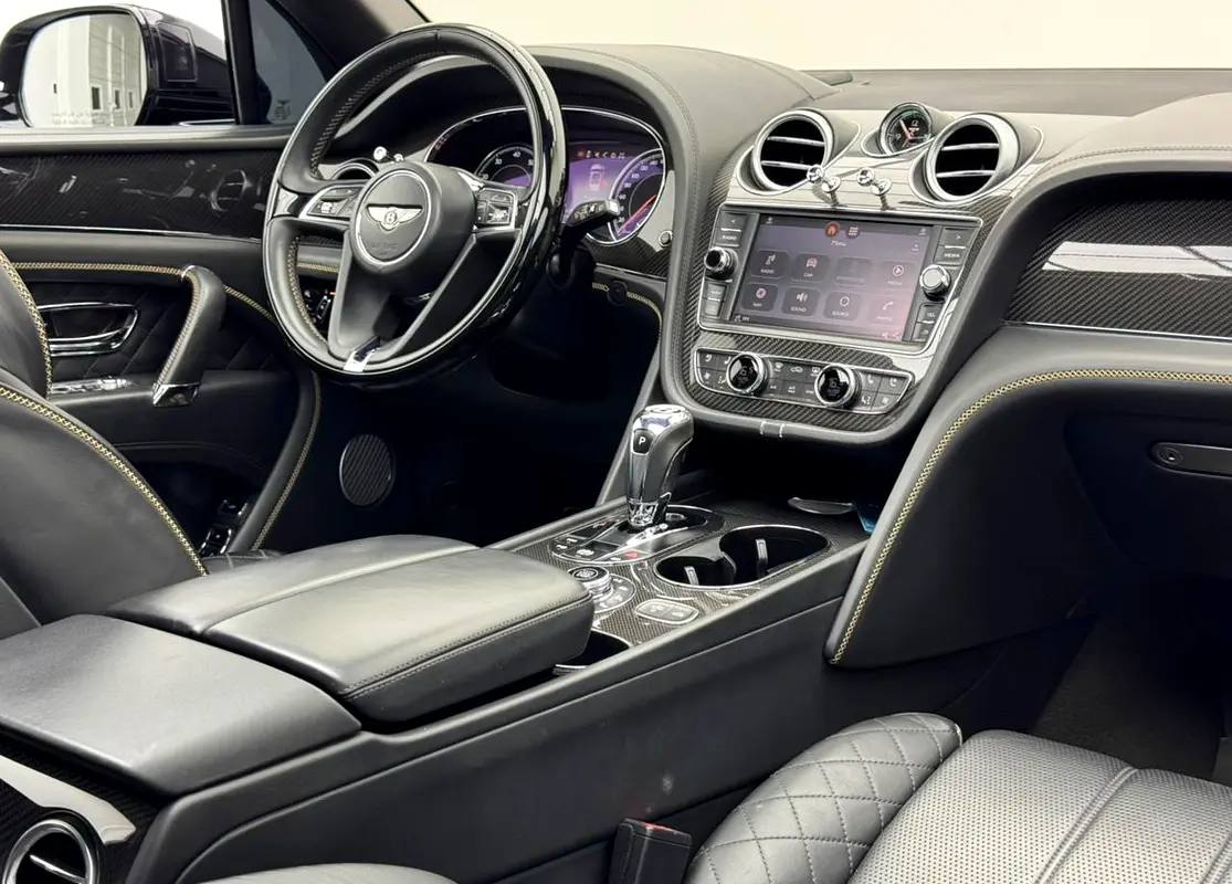 BENTLEY Bentayga Signature 2020 - photo 12 - Import Émirats | International Cars