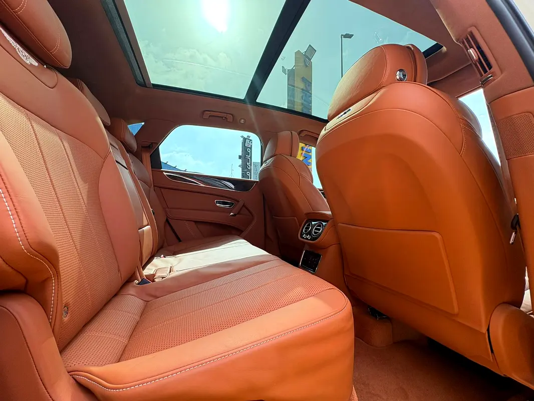 BENTLEY Bentayga Other 2019 - photo 11 - Import Émirats | International Cars