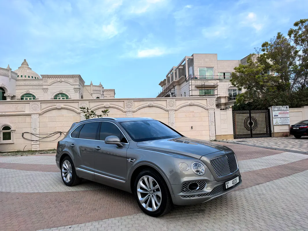BENTLEY Bentayga Special Edition 2017 - photo 10 - Import Émirats | International Cars