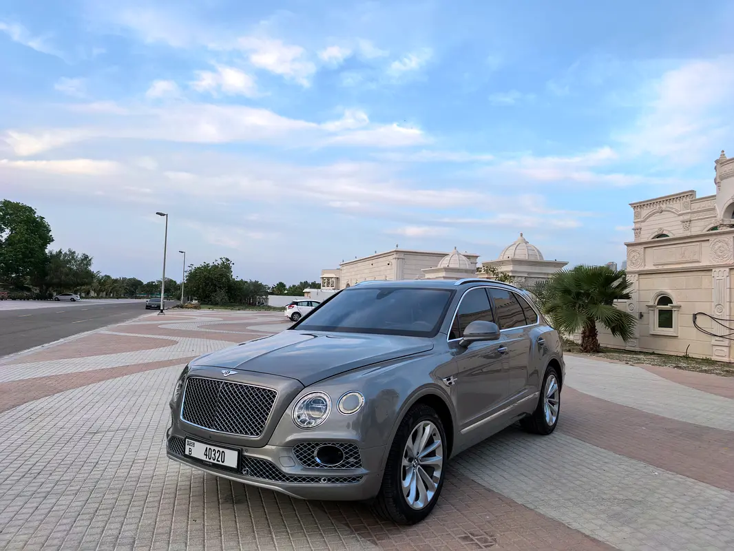 BENTLEY Bentayga Special Edition 2017 - photo 12 - Import Émirats | International Cars