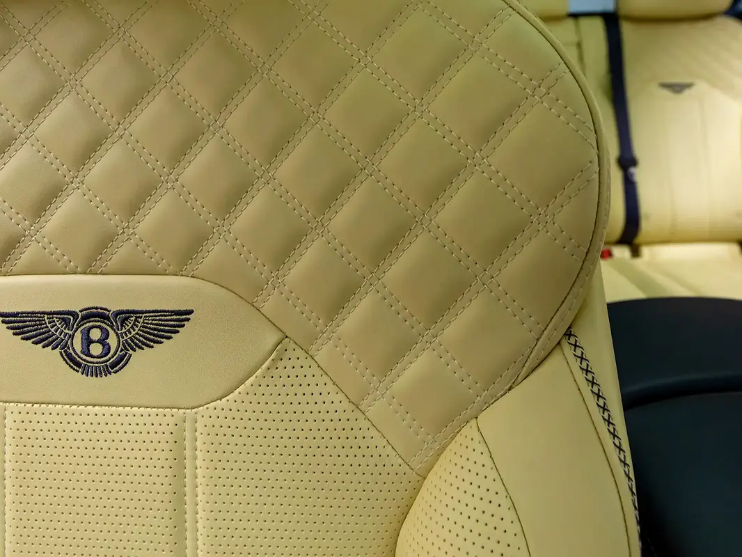BENTLEY Bentayga Standard 2021 - photo 12 - Import Émirats | International Cars