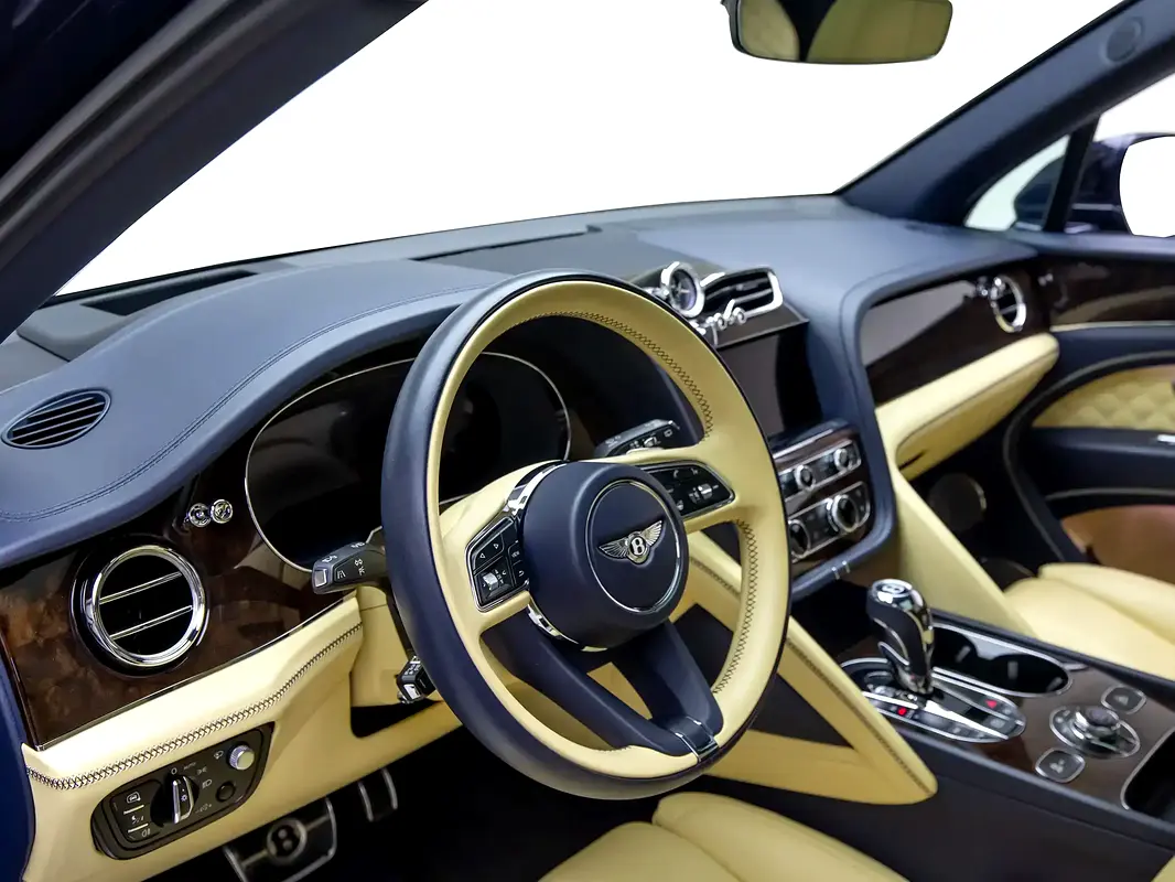 BENTLEY Bentayga Standard 2021 - photo 8 - Import Émirats | International Cars