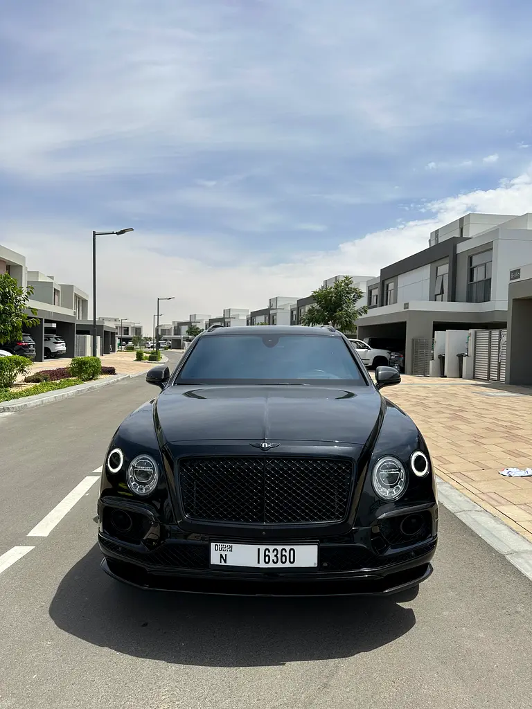 BENTLEY Bentayga W12 First Edition AWD 2018 - photo 2 - Import Émirats | International Cars