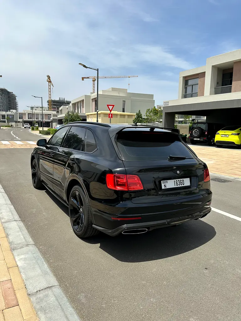 BENTLEY Bentayga W12 First Edition AWD 2018 - photo 4 - Import Émirats | International Cars