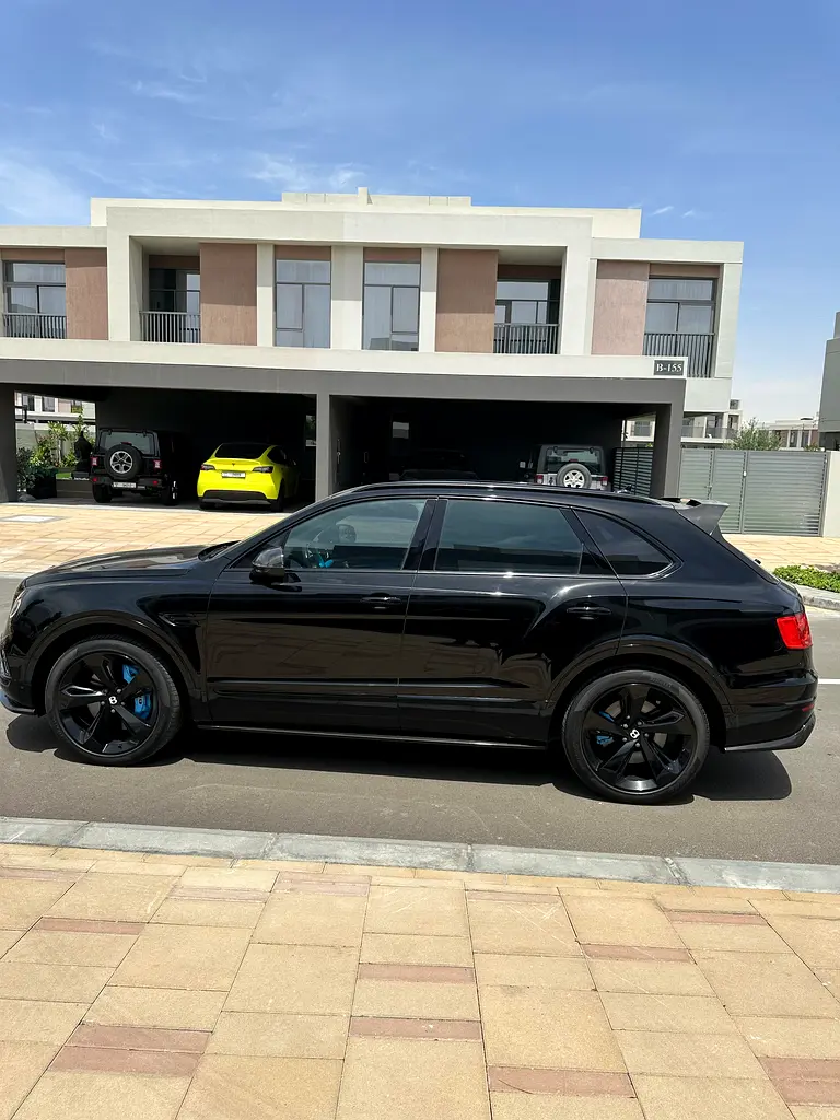 BENTLEY Bentayga W12 First Edition AWD 2018 - photo 5 - Import Émirats | International Cars