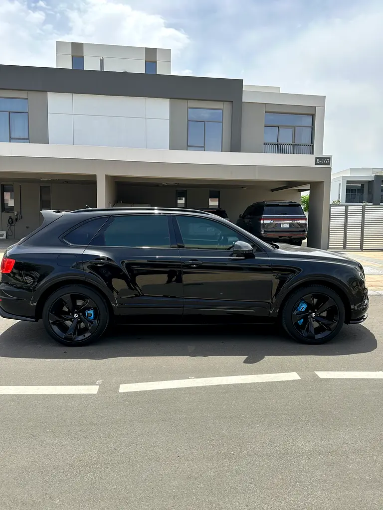 BENTLEY Bentayga W12 First Edition AWD 2018 - photo 6 - Import Émirats | International Cars
