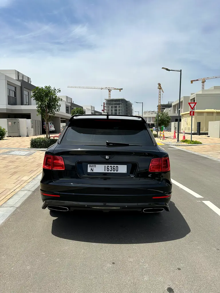 BENTLEY Bentayga W12 First Edition AWD 2018 - photo 8 - Import Émirats | International Cars