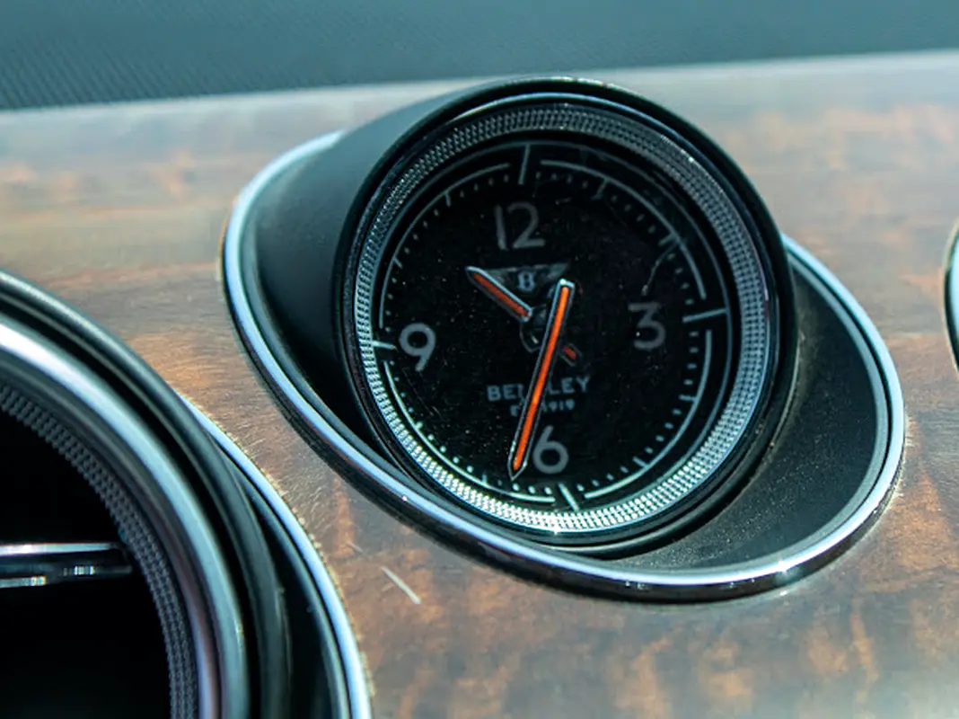 BENTLEY Bentayga Standard 2018 - photo 11 - Import Émirats | International Cars