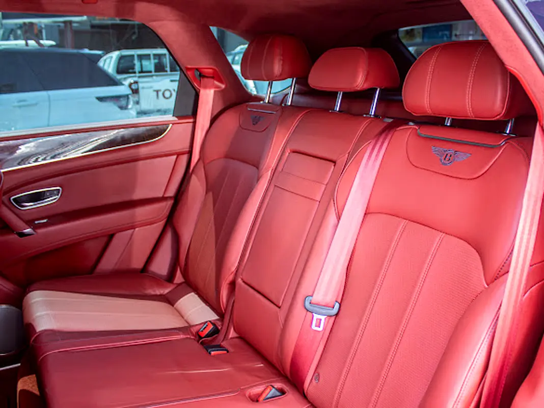 BENTLEY Bentayga Standard 2018 - photo 7 - Import Émirats | International Cars