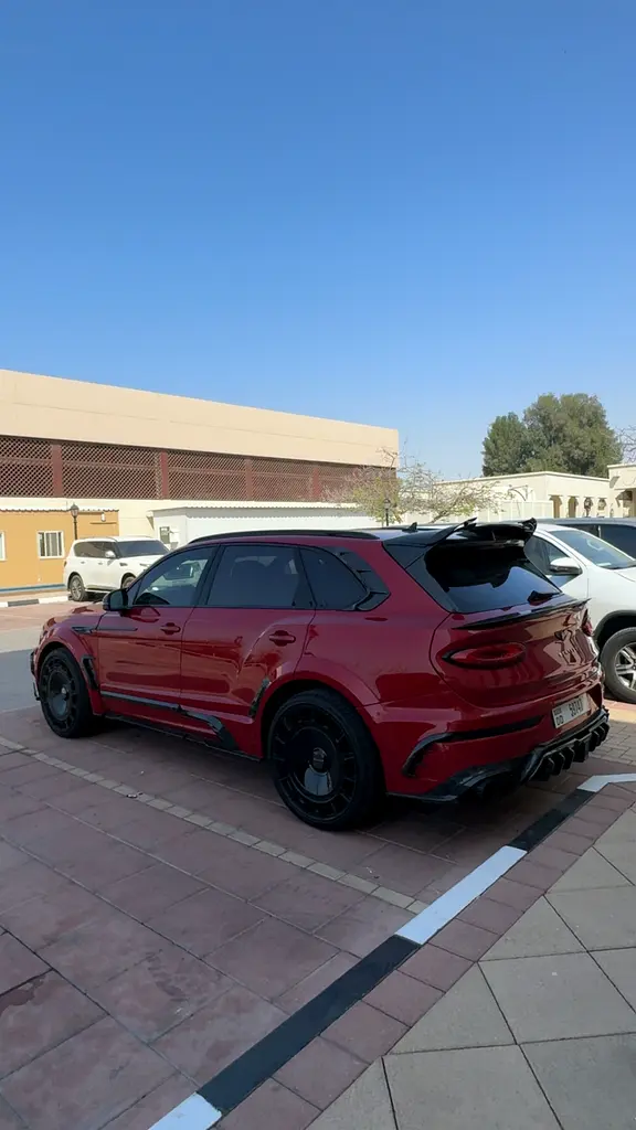 BENTLEY Bentayga S 2023 - photo 12 - Import Émirats | International Cars