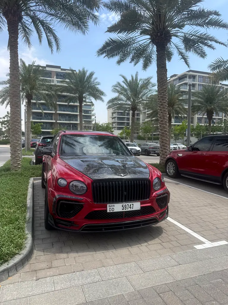 BENTLEY Bentayga S 2023 - photo 2 - Import Émirats | International Cars